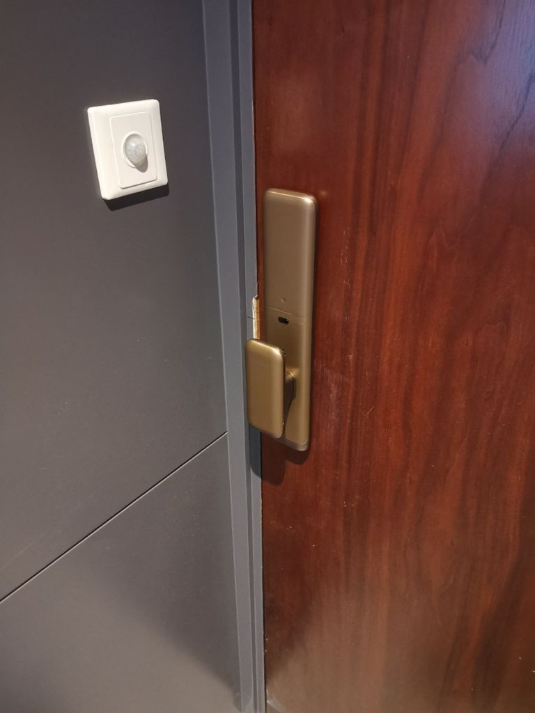Khóa điện tử Bosch EL500 EU Amber Gold