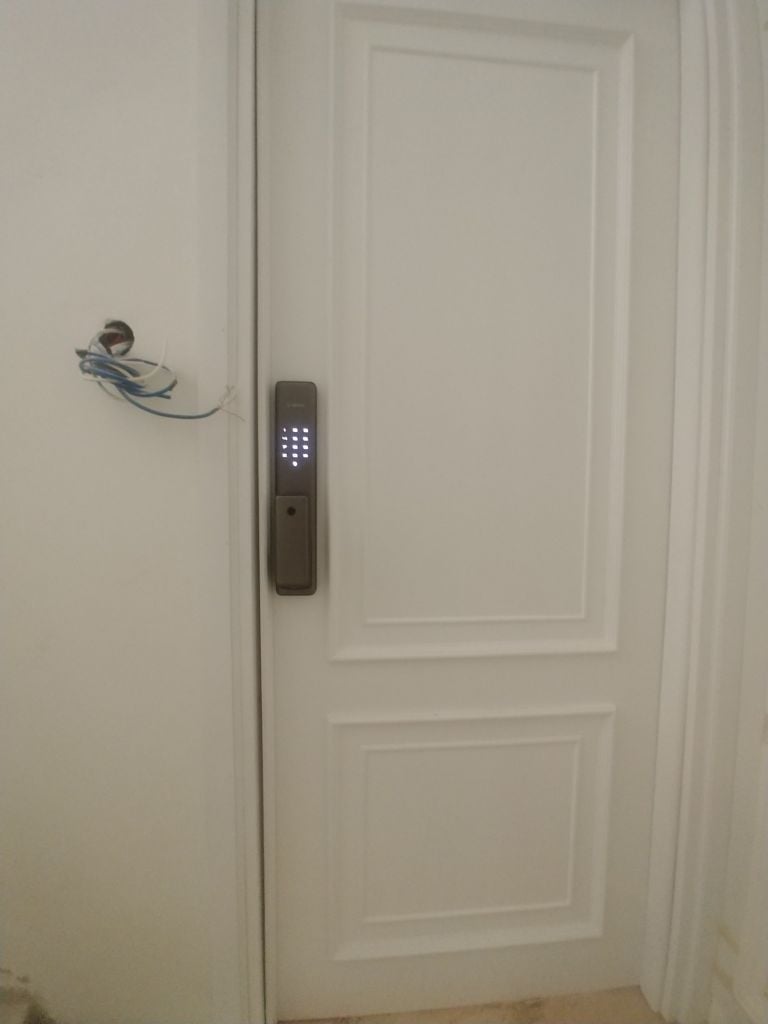 Khóa điện tử Bosch FU750 EU Gray