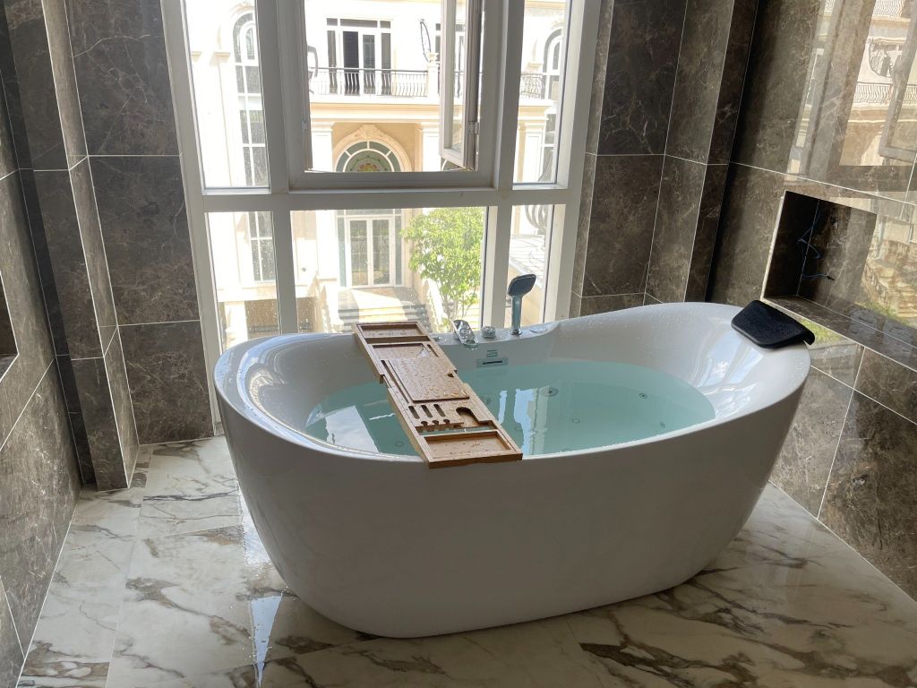Bồn tắm massage Mowoen MW8305BFB – 170.MS