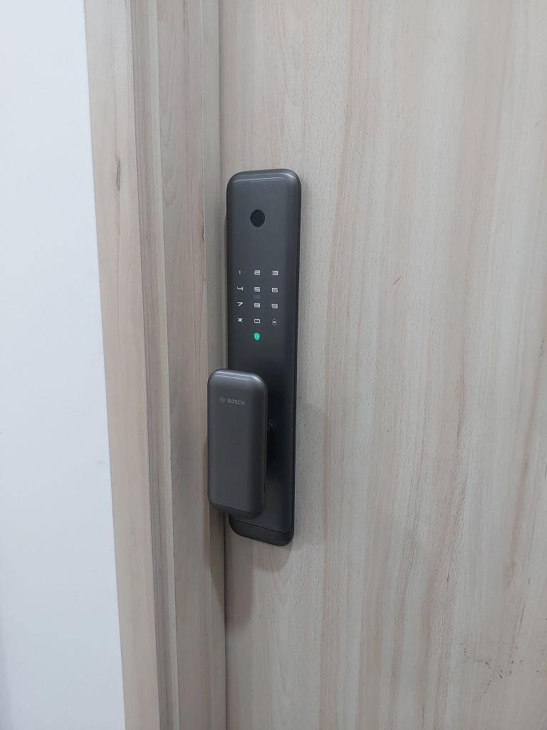 Khóa điện tử Bosch EL500 EU Gray