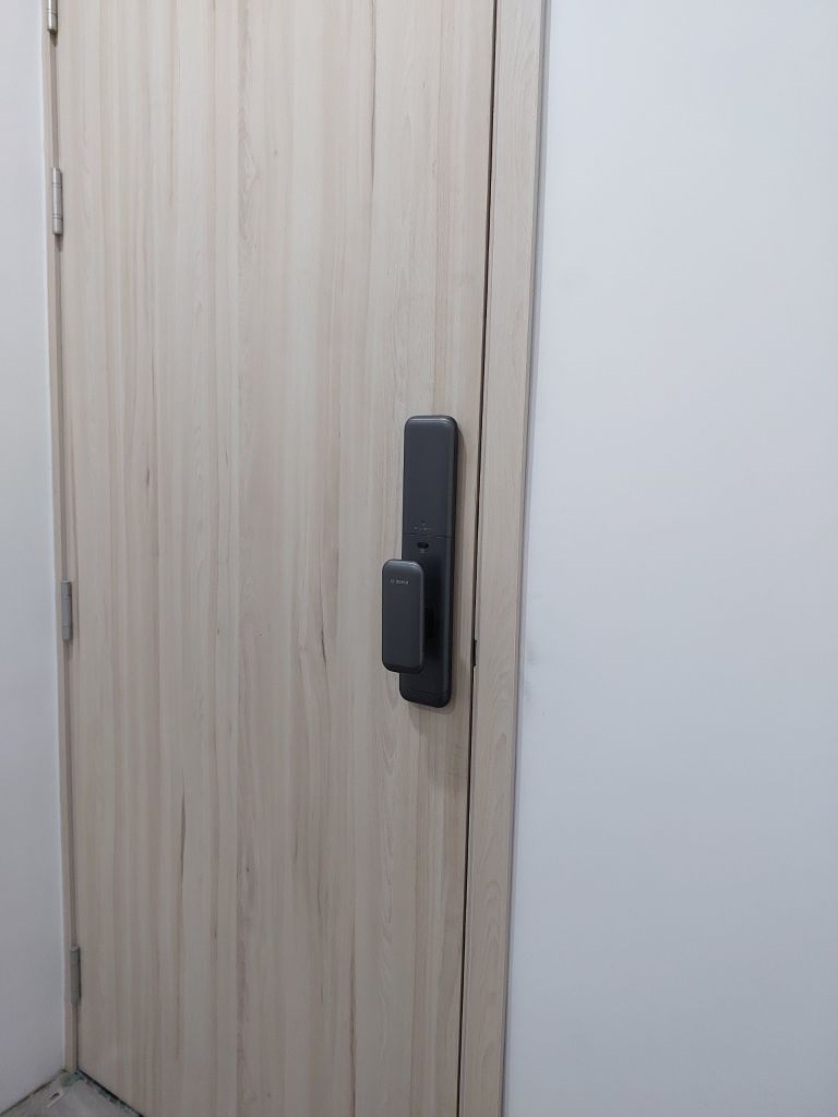 Khóa điện tử Bosch EL500 EU Gray
