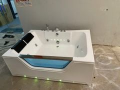 Bồn tắm Maamo MA-2251MV kính gắn massage và sen vòi, kèm gối