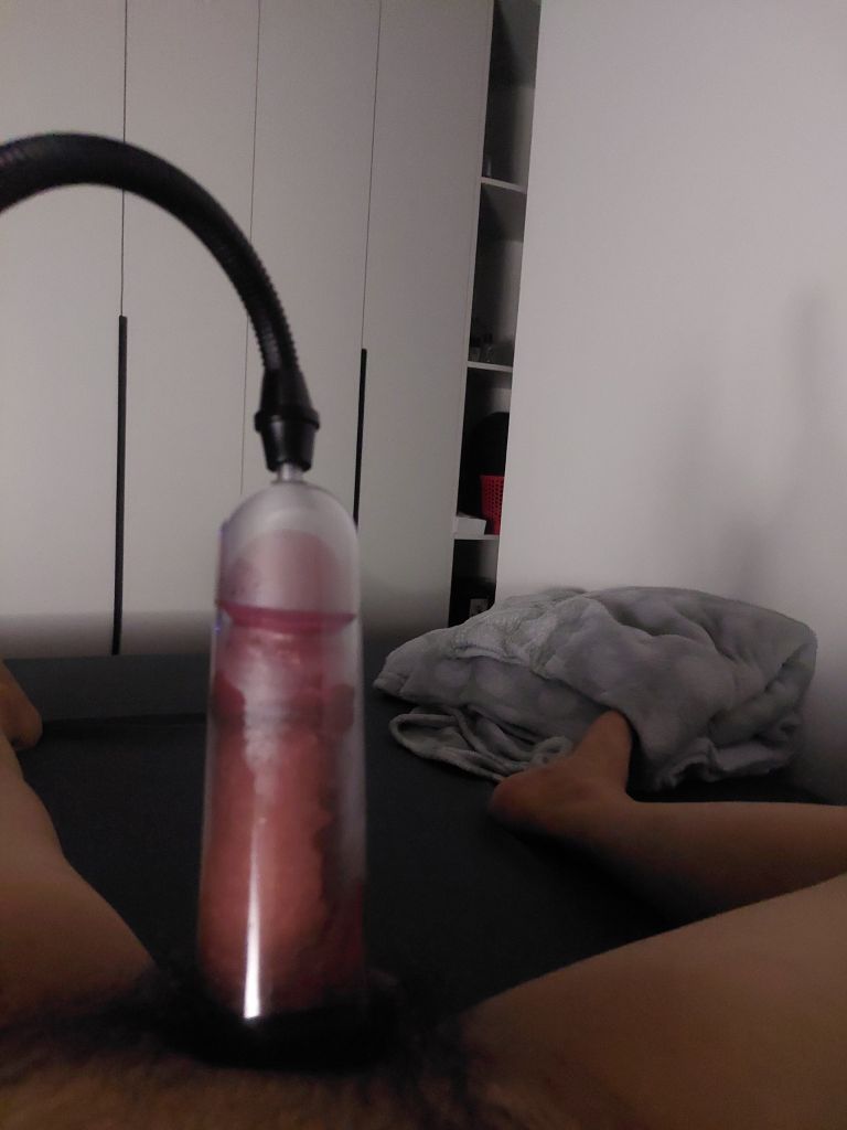 Combo máy tập làm to dương vật mua 1 máy tặng 1 gel Titan hổ trợ tác dụng nhanh