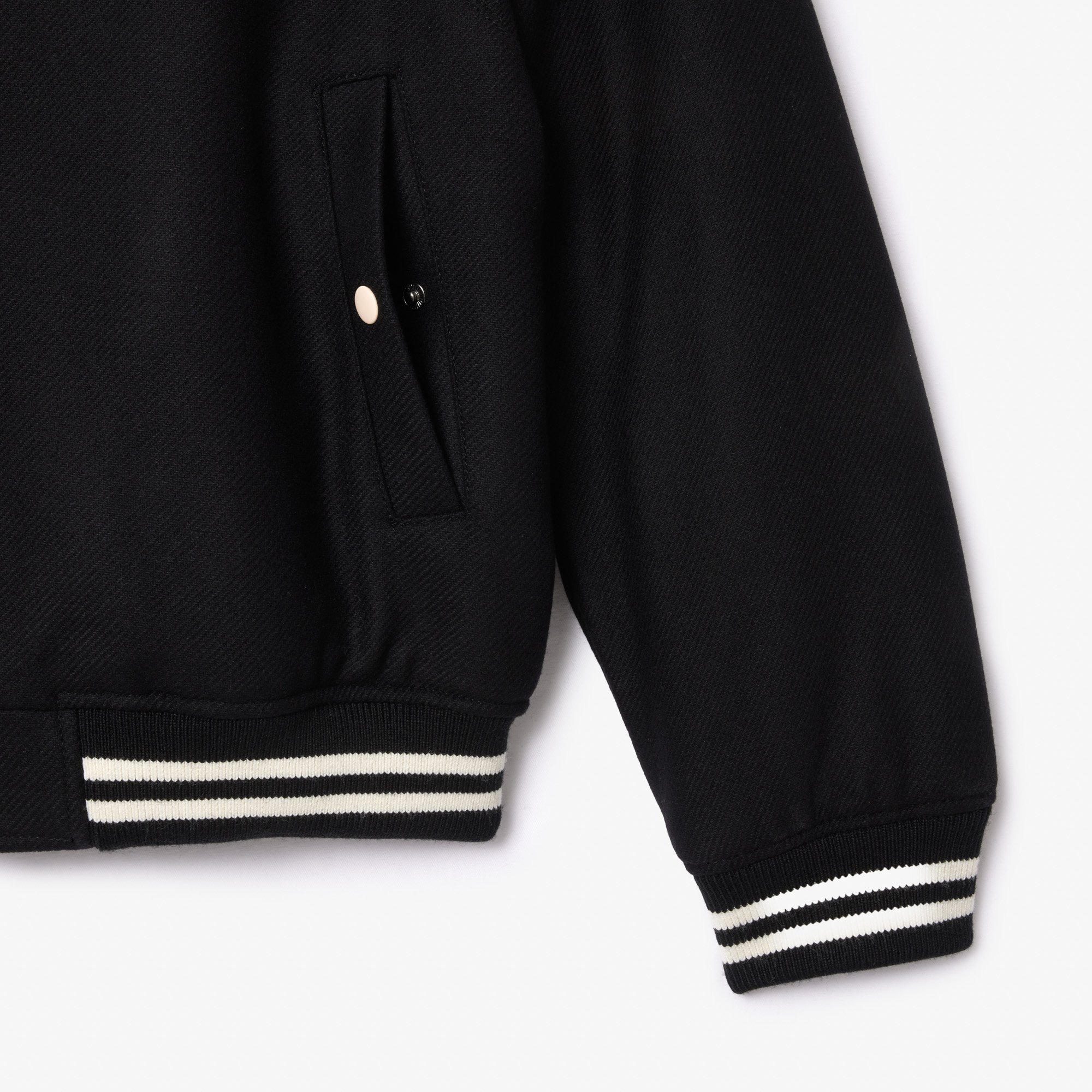 Áo Khoác Lacoste Nam Chất Liệu Len Varsity Nhiều Huy Hiệu