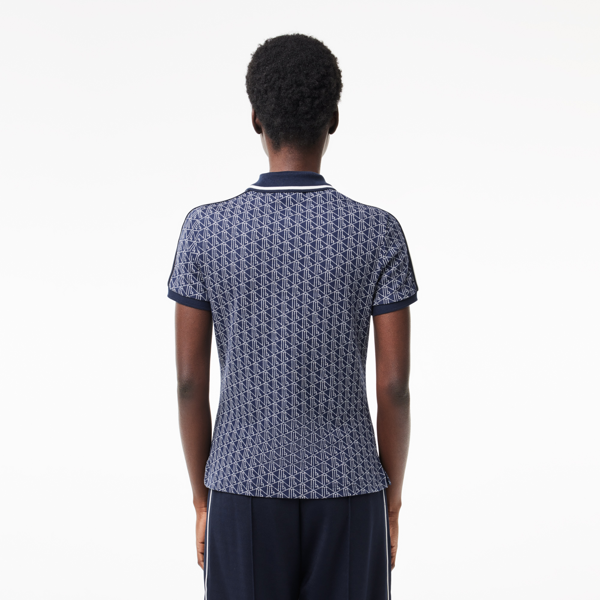 Áo Polo Lacoste Nữ Dáng Ôm Chất Liệu Jacquard Họa Tiết Monogram