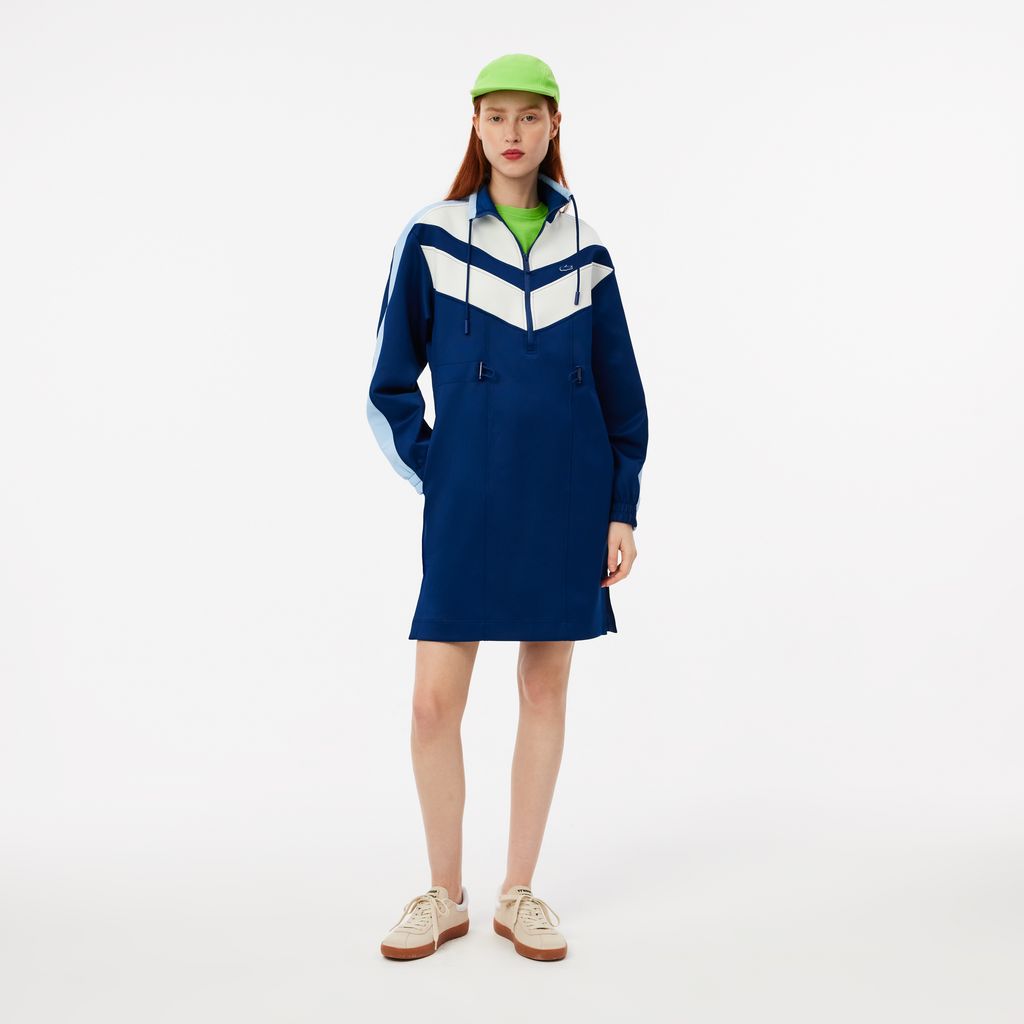 Đầm Thun Lacoste Nữ Dáng Rộng Interlock Xếp Ly