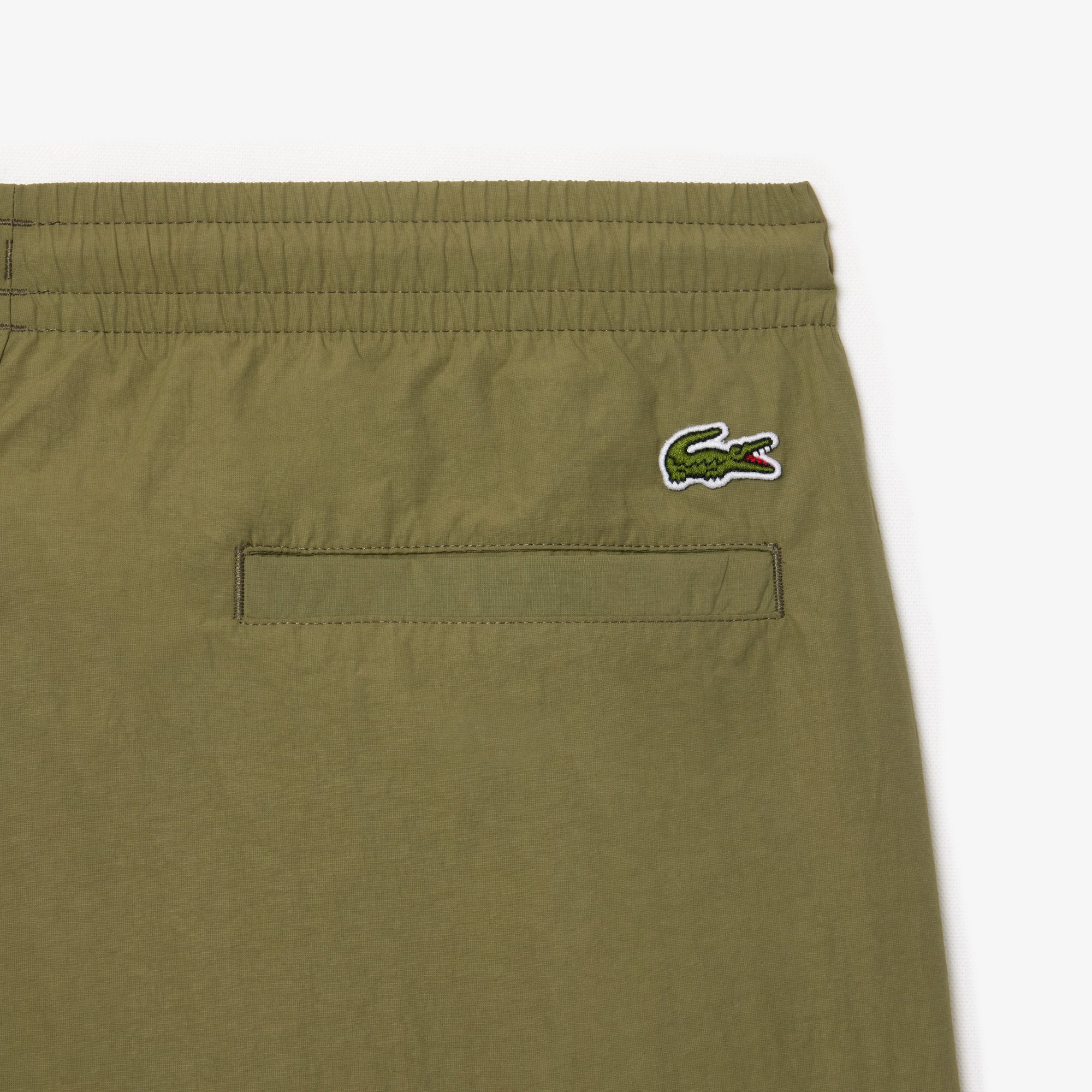 Quần Ngắn Lacoste Nam Dáng Rộng Túi Có Khóa Kéo