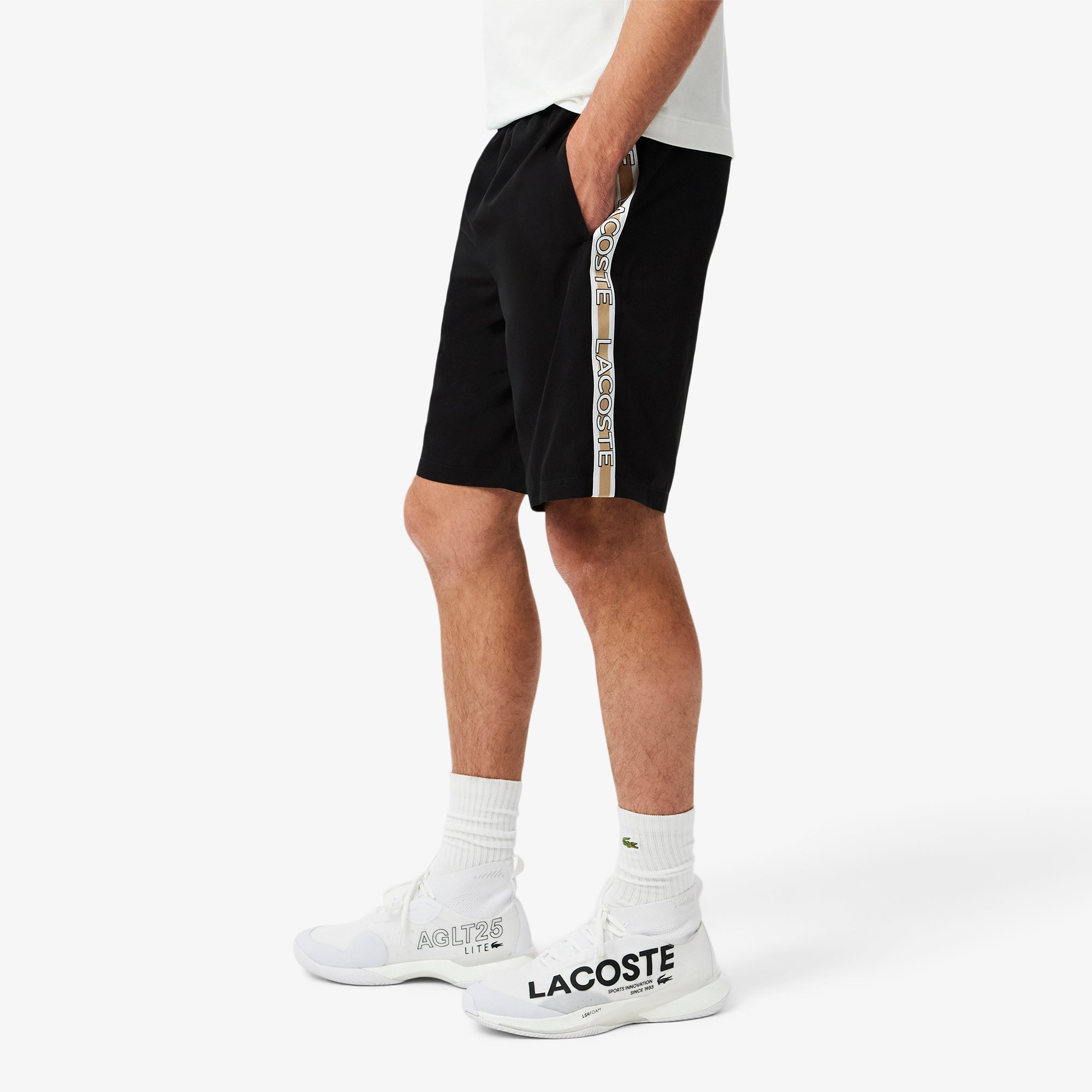 Quần Ngắn Lacoste Nam Kẻ Sọc Logo Thể Thao