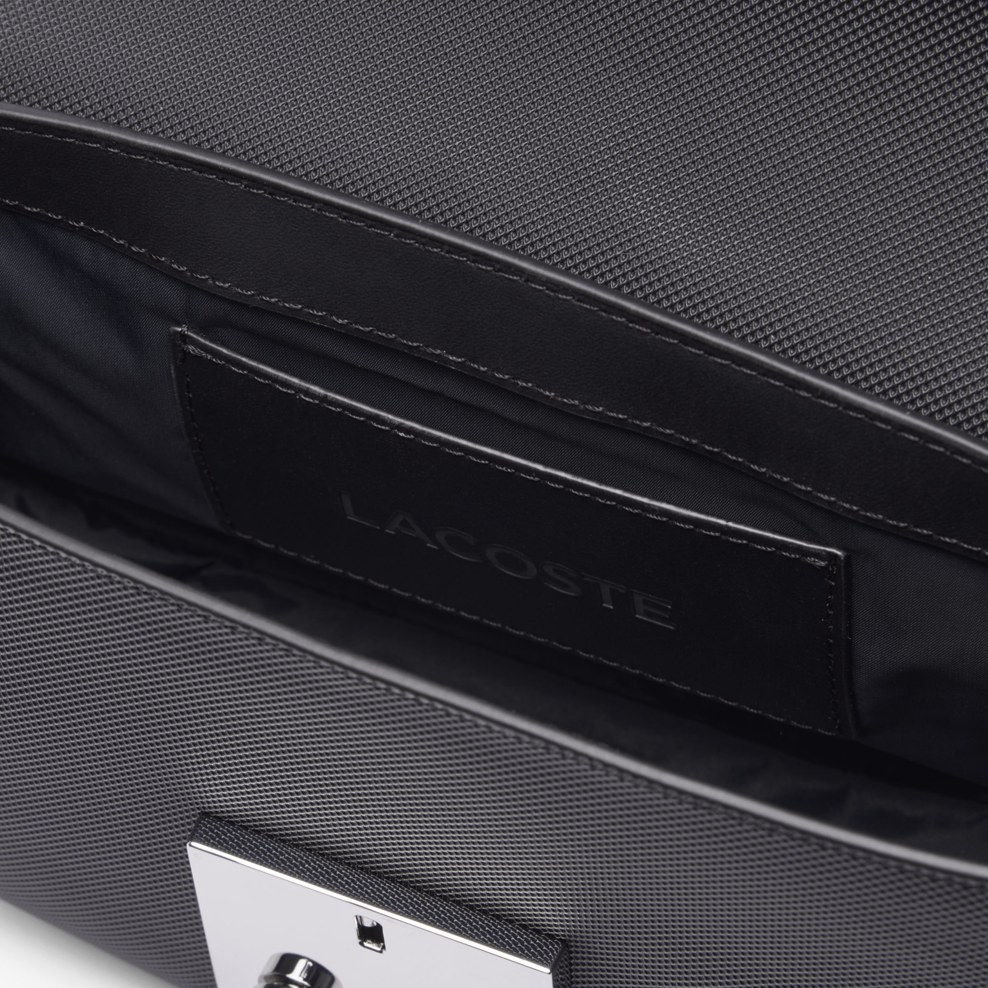 Túi Đeo Chéo Lacoste Nữ Daily City