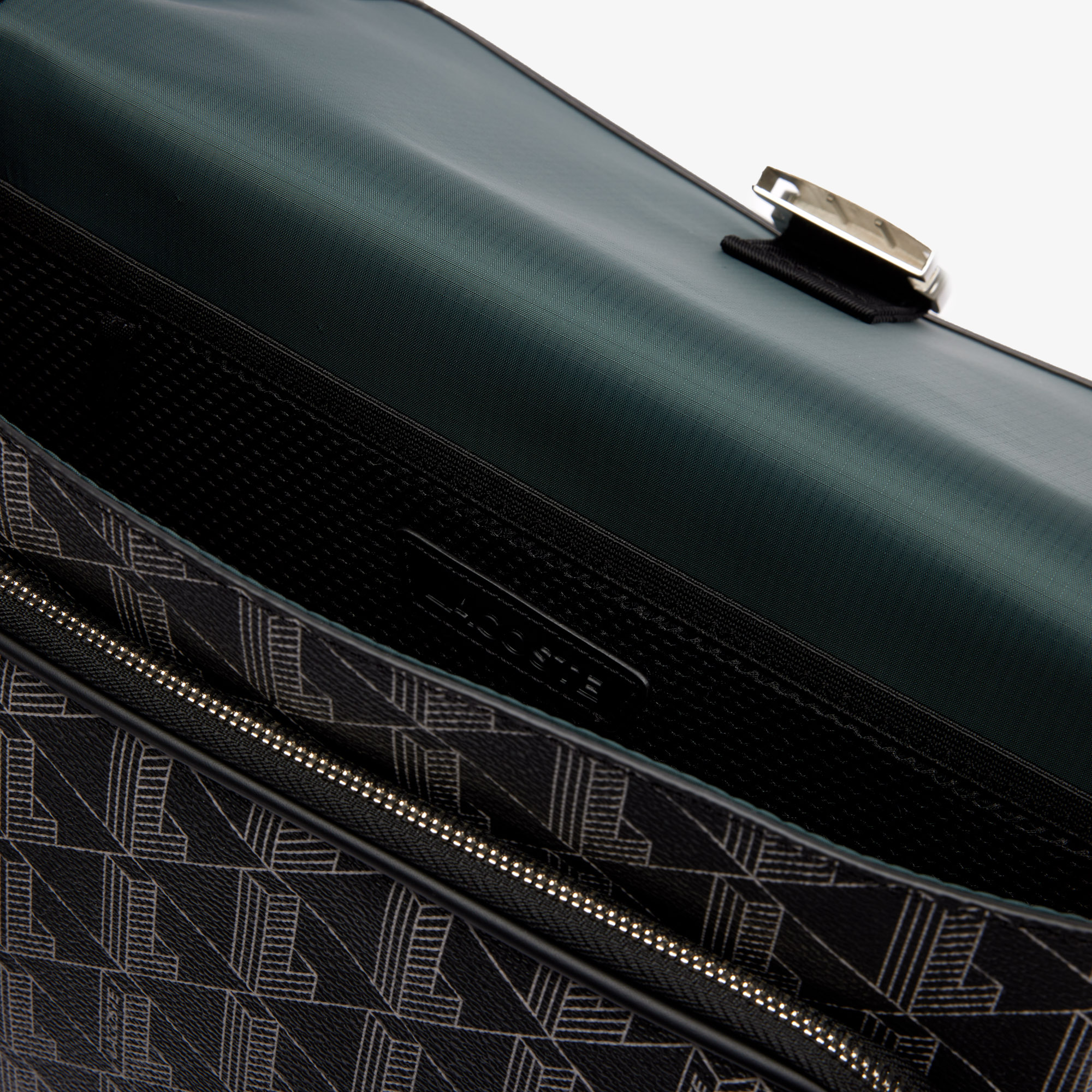 Túi Đeo Chéo Lacoste Nam The Blend Có Nắp Gập