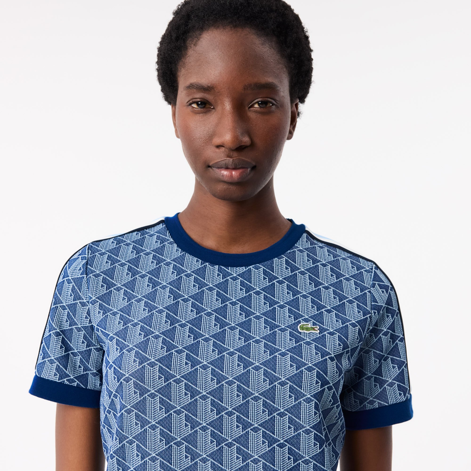 Áo Thun Lacoste Nữ Ôm Dáng Hoạt Tiết Jacquard Monogram