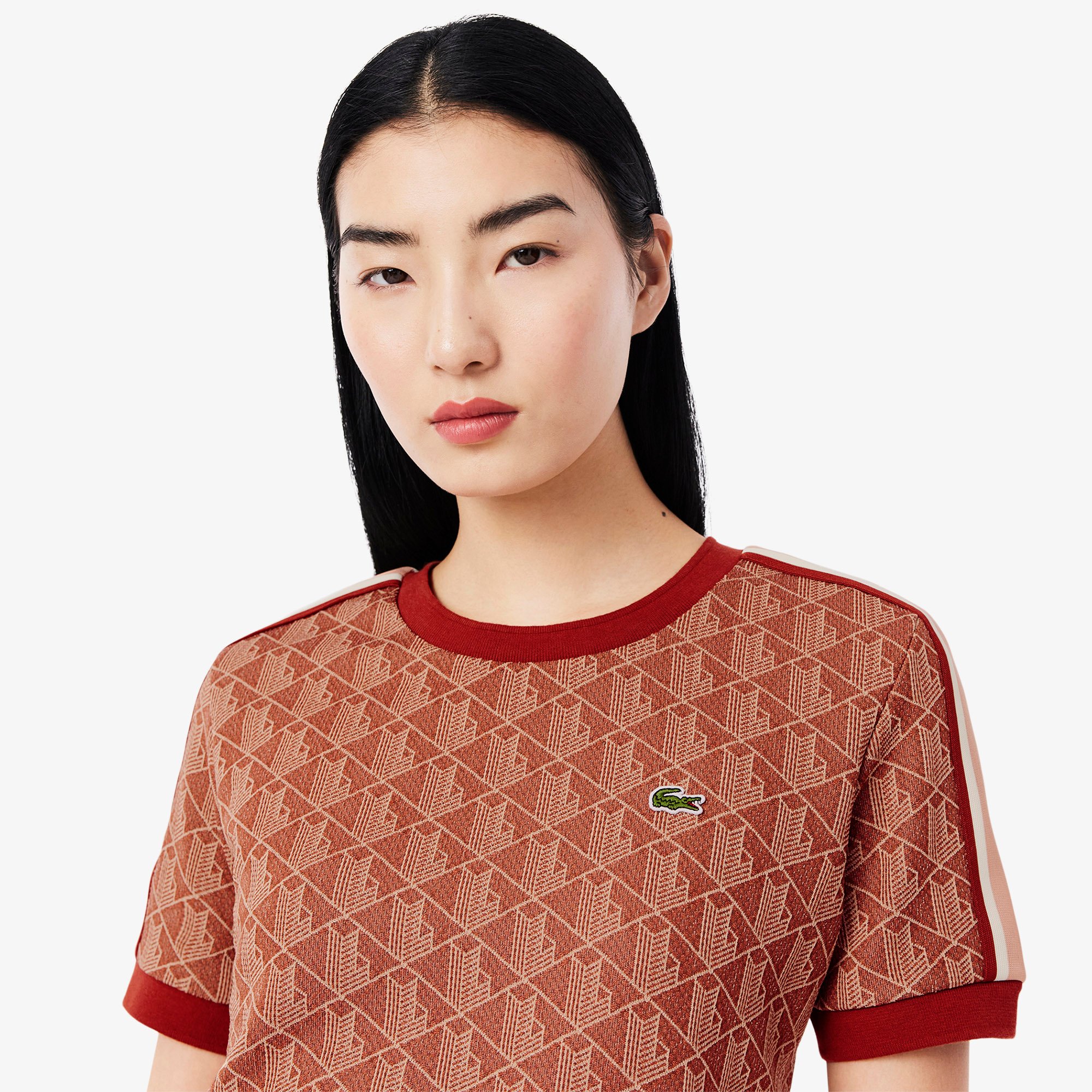 Áo Thun Lacoste Nữ Ôm Dáng Hoạt Tiết Jacquard Monogram