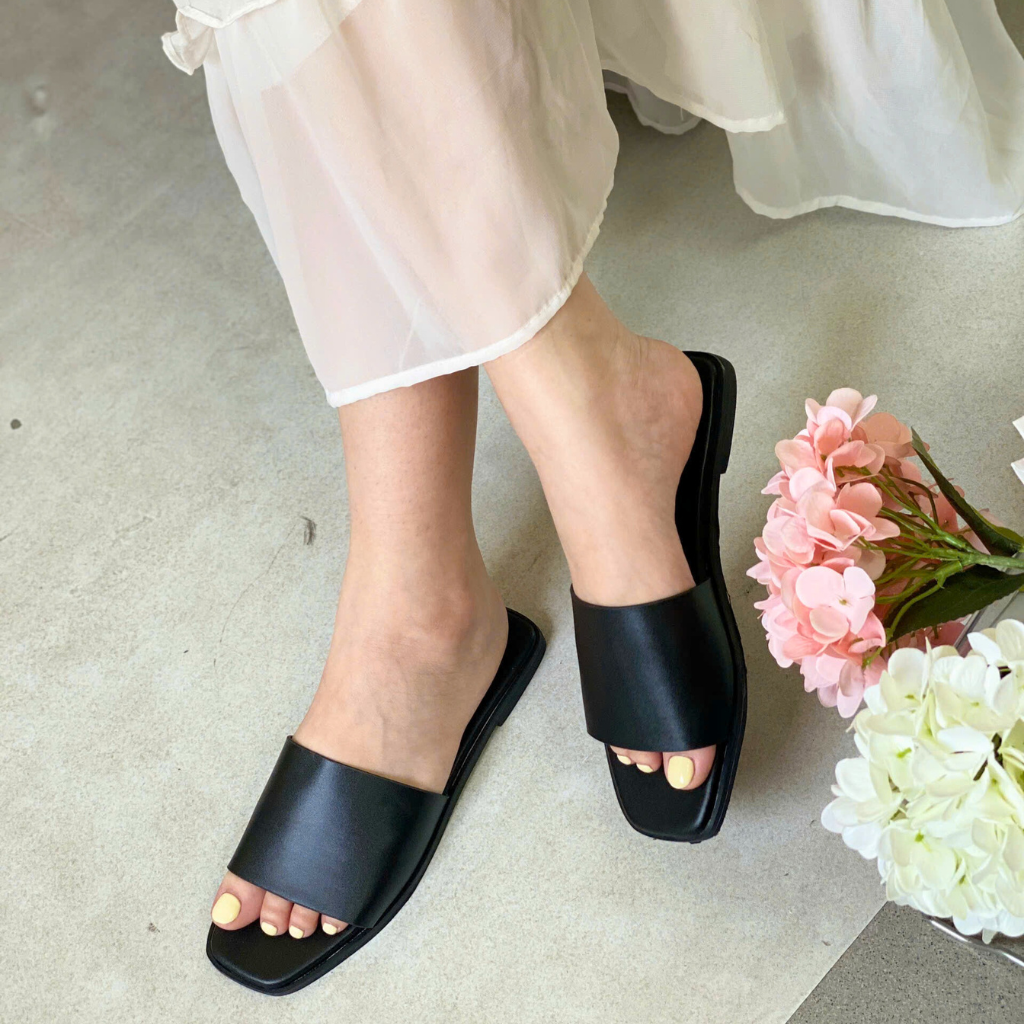  Dép bệt Nữ quai ngang đen da trơn 