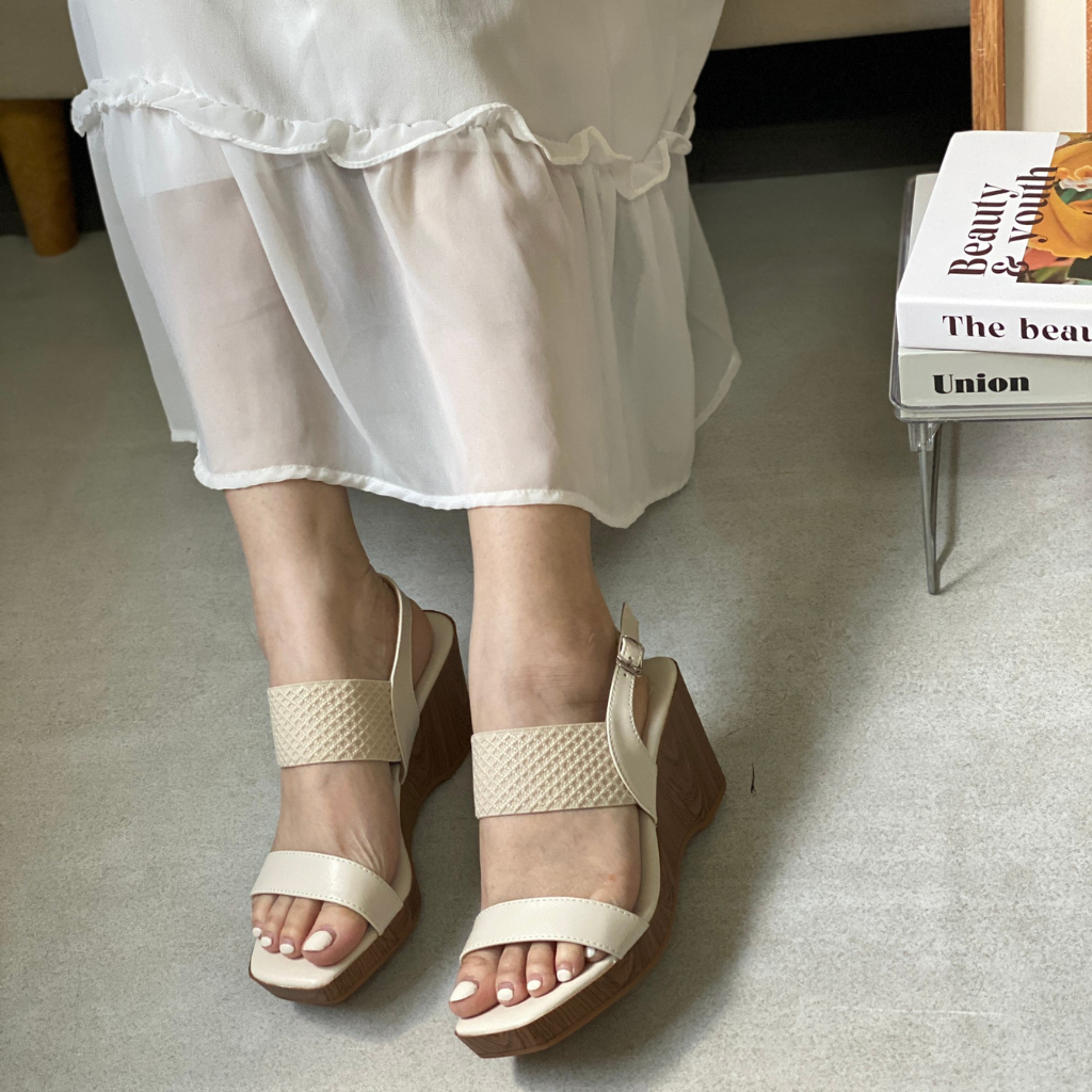  Sandal Nữ đế xuồng dáng cao 