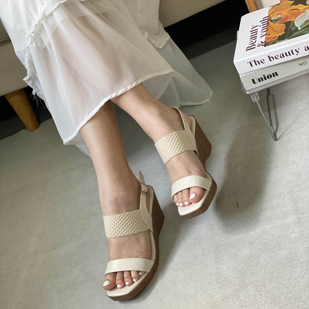  Sandal Nữ đế xuồng dáng cao 