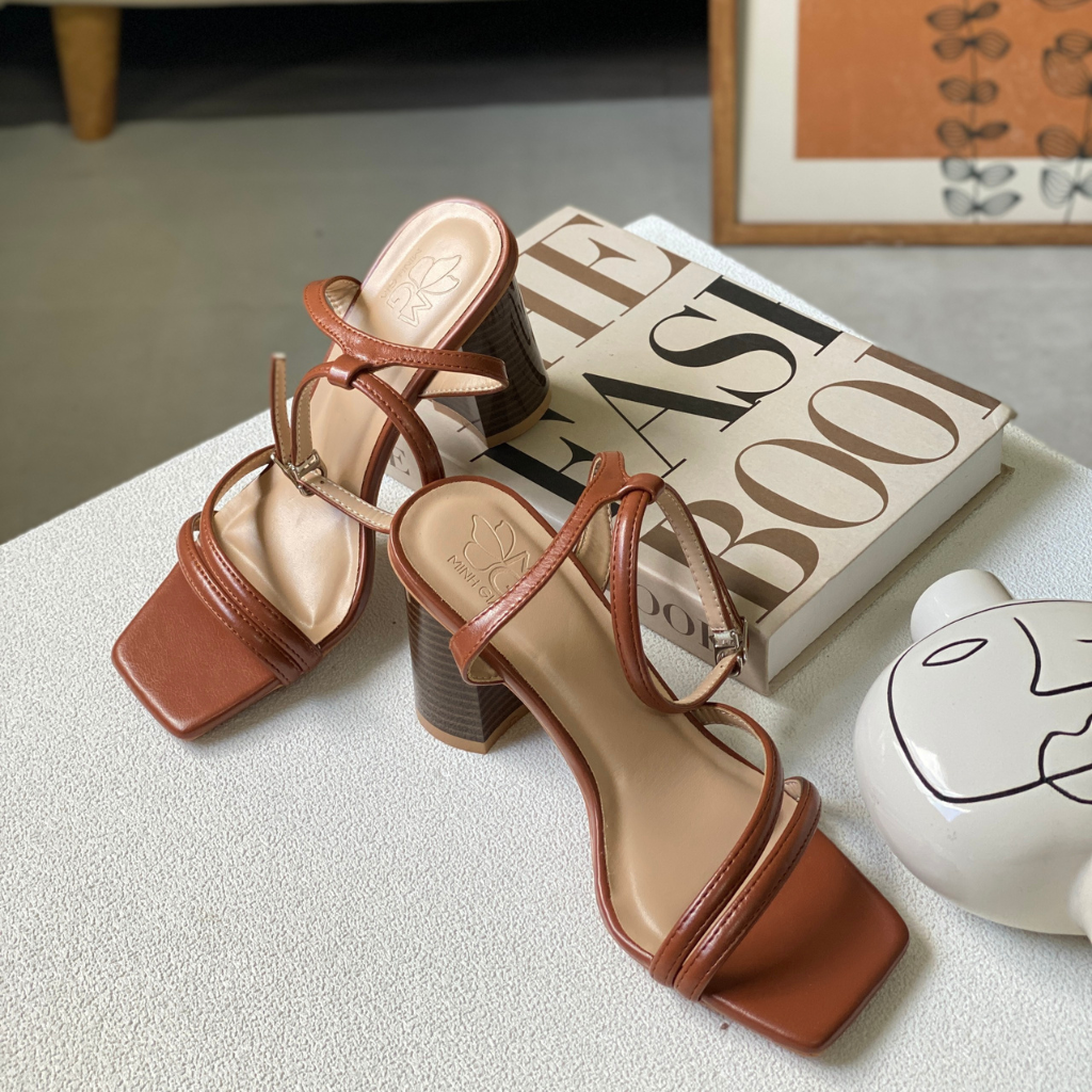  Sandal Nữ cao gót mũi vuông quai mảnh 