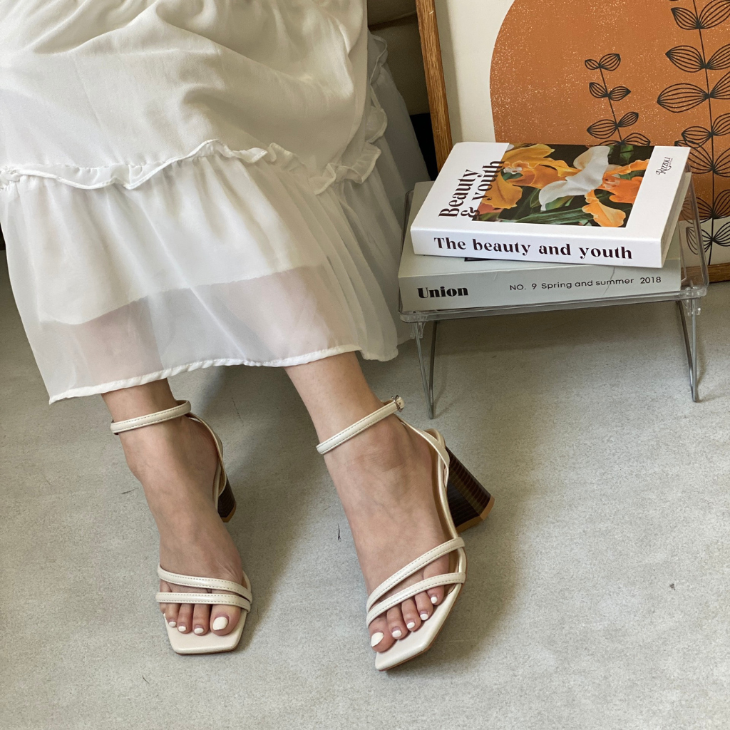  Sandal Nữ cao gót mũi vuông quai mảnh 