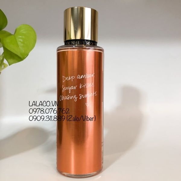 Xịt toàn thân Victoria Secret Amber Romance Fragrance Mist 250ml