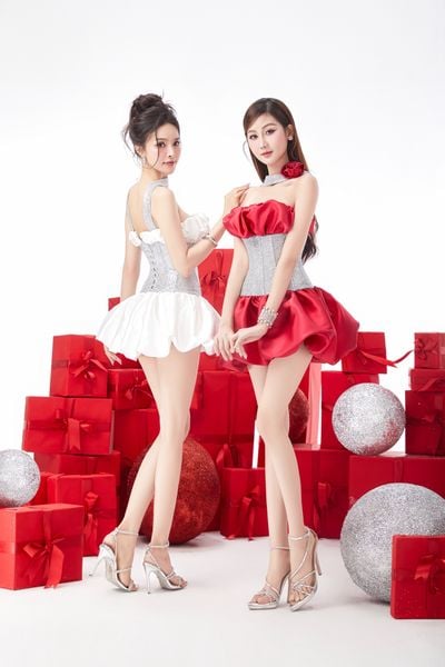 SNOWY DREAM Kira Red 