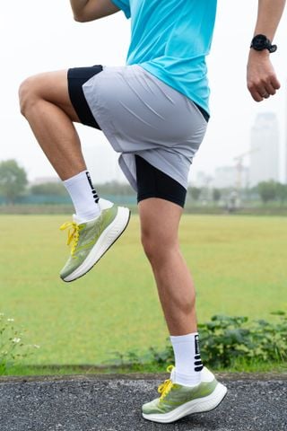 Quần Chạy Bộ Nam 2 Lớp Livan LV24N03M304 cao cấp thế hệ mới