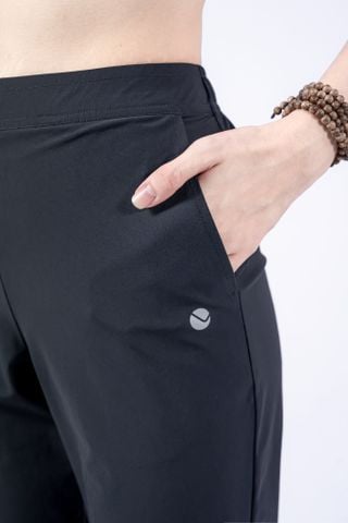 Quần Gió Thể Thao Nữ Livan LV23210006