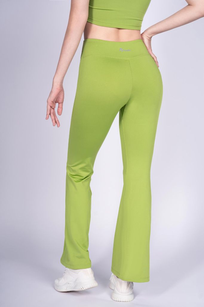Bộ Tập Yoga Nữ Áo Croptop & Quần Ống Loe Yowin YW24N01F503 (D)