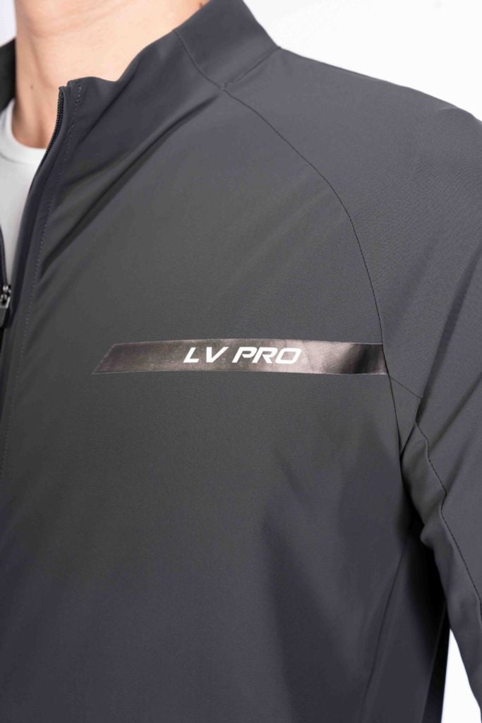 Bộ Gió Dệt Kim Thể Thao Nam Livan LV24W04M501