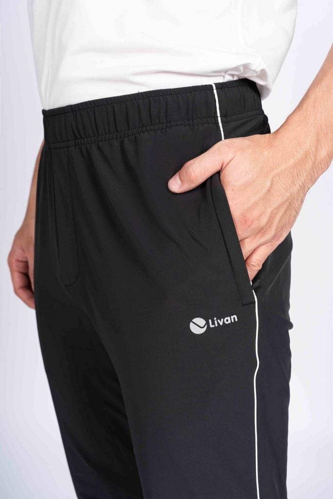 Quần Gió Thể Thao Nam Livan LV24W04M302