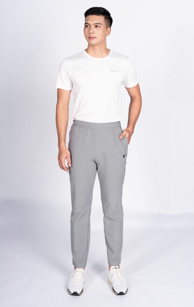 Quần Gió Thể Thao Nam Livan LV24W04M302