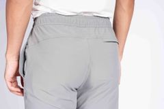 Quần Gió Thể Thao Nam Livan LV24W04M301