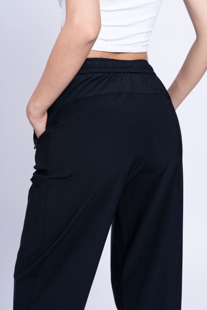 Quần Gió Ống Đứng Dệt Kim Thể Thao Nữ Livan LV24W04F304