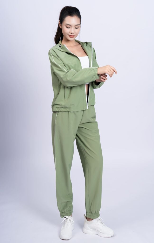 Bộ Gió Nữ Áo Khoác Quần Jogger LV24W04F501