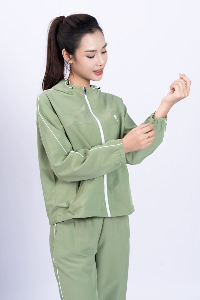 Bộ Gió Nữ Áo Khoác Quần Jogger LV24W04F501