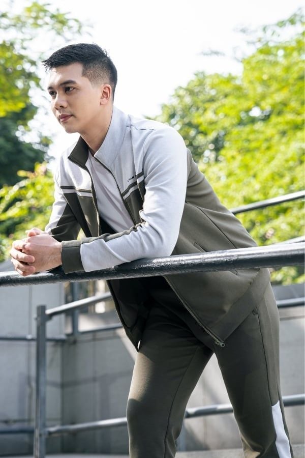 Bộ Nỉ Thể Thao Nam Livan LV23222203