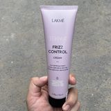 Kem dưỡng chống rối cho tóc thẳng và xoăn Frizz Control Cream Lakme Teknia 150ml