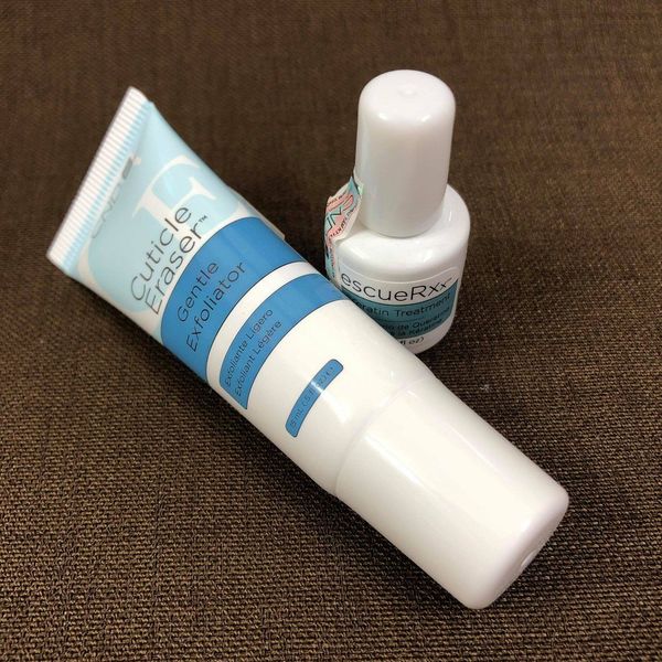 Bộ đôi dưỡng phục hồi móng CND RescueRxx và Tẩy da chết tạo độ ẩm Cuticle Eraser ( New 2023 )