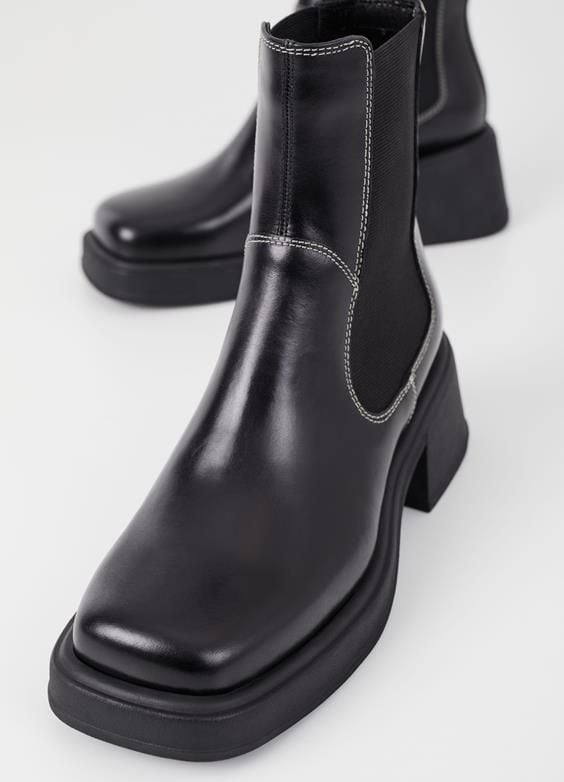 Vagabond Boot Dorah đen viền trắng- cổ thun