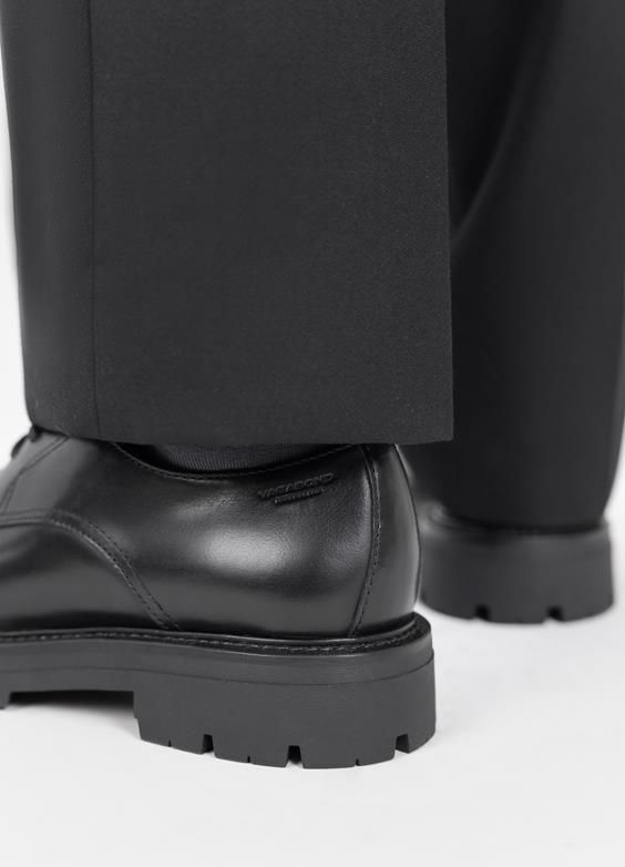 Vagabond Loafer Cosmo Đen cột dây