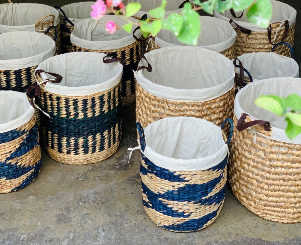 Giỏ tròn sơn hoạ tiết xanh D33 H36