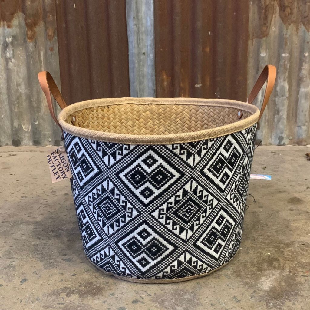 Giỏ mây họa tiết