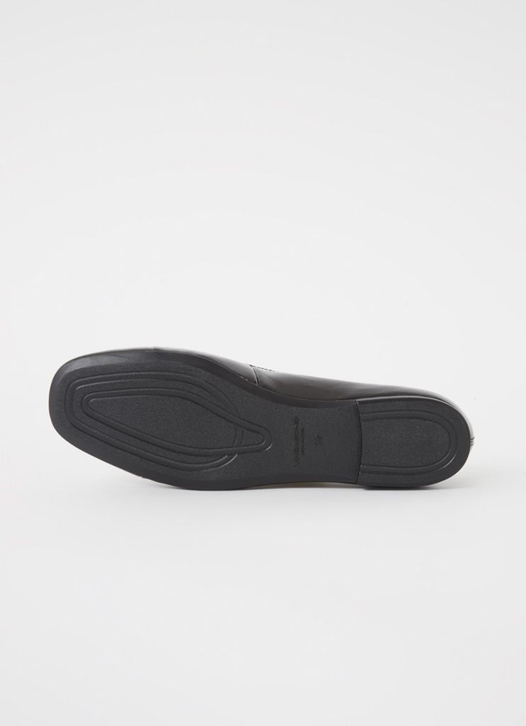 Vagabond búp bê đen nơ bóng