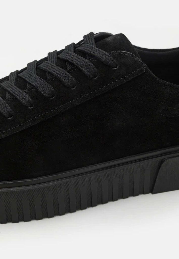 Vagabond Sneaker đen da lộn đế trong