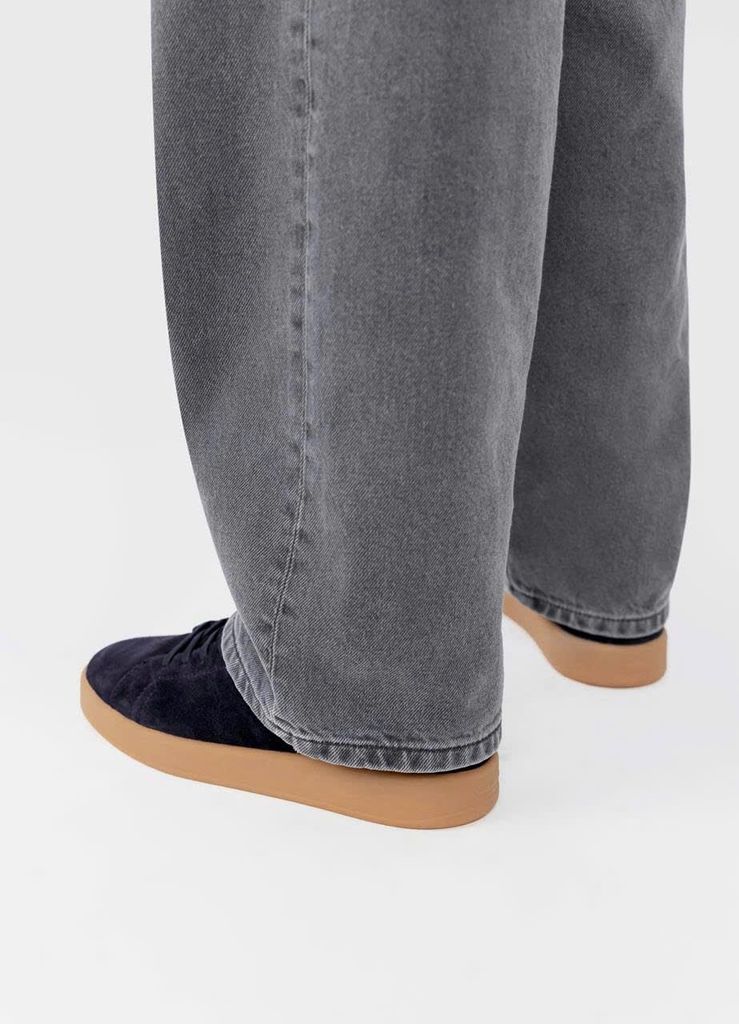 Vagabond Sneaker Đen da lộn - đế nâu