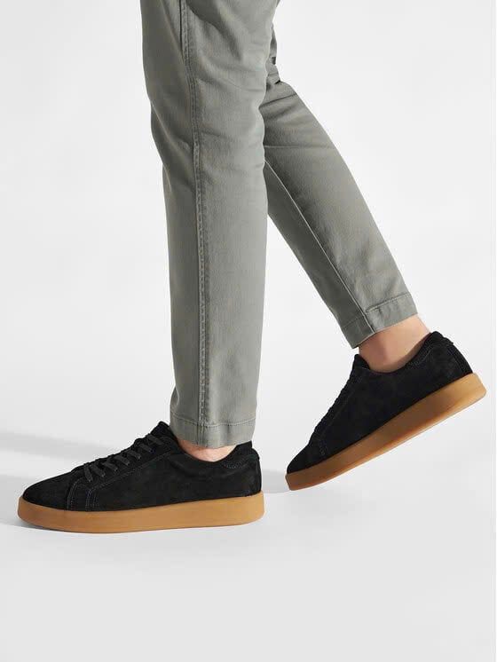 Vagabond Sneaker Đen da lộn - đế nâu