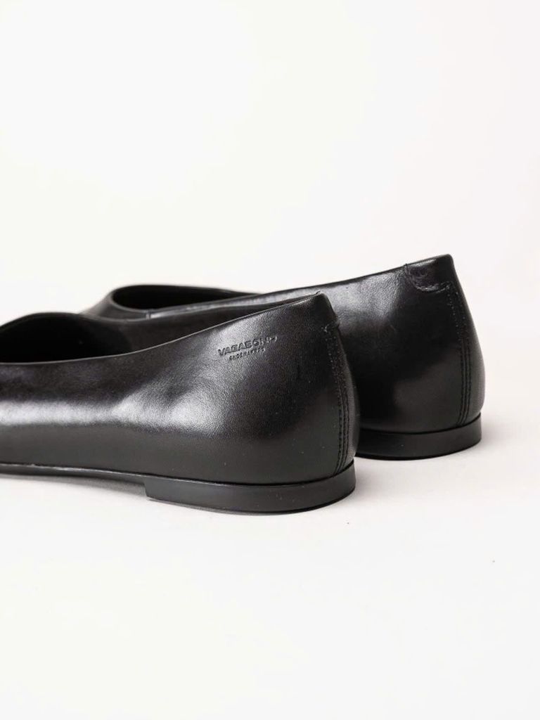 Vagabond Búp bê Đen- mũi bóng