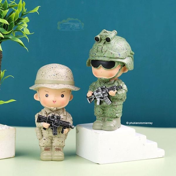 Mô Hình Chú Lính Trang Trí Ô tô Dễ Thương, Trang Trí Bàn Làm Việc, Văn Phòng Nội Thất Ô tô