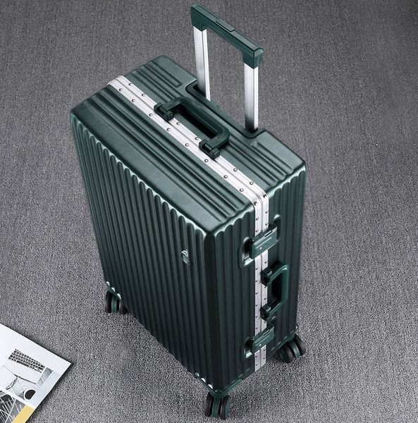  Vali khung nhôm khóa sập AS081 size 24 inch. 