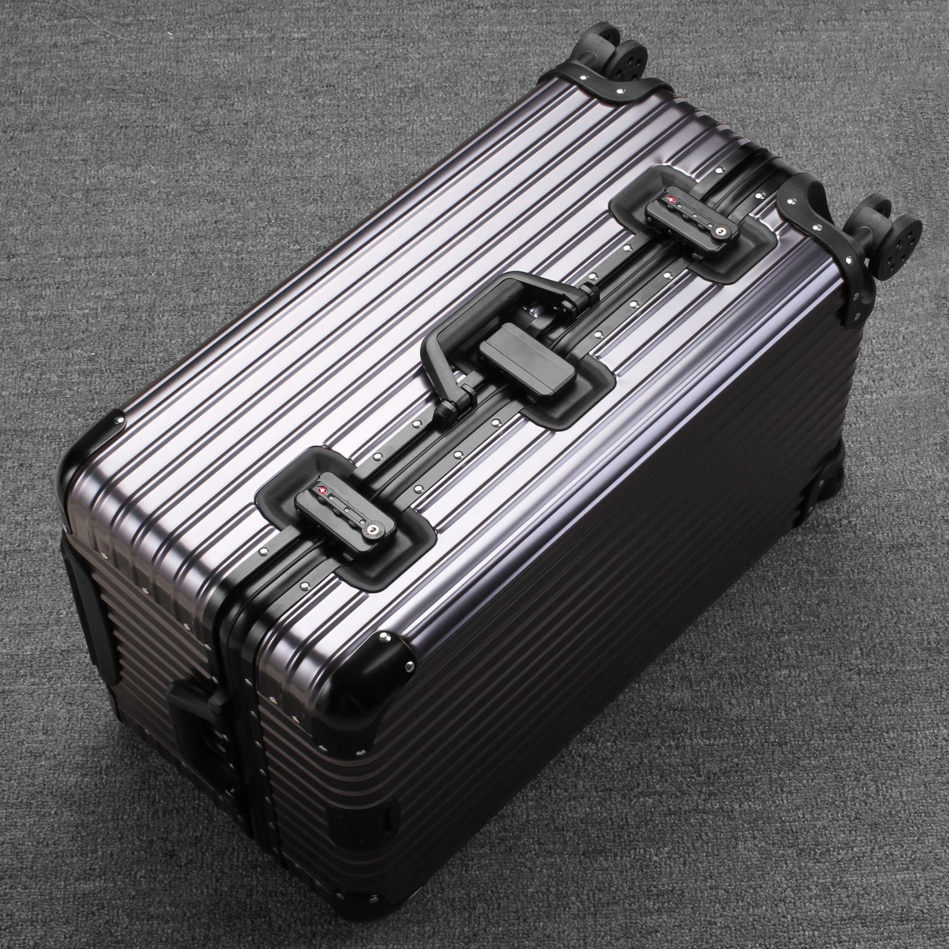  Vali nhôm nguyên khối size 32 inch siêu to AS1806 