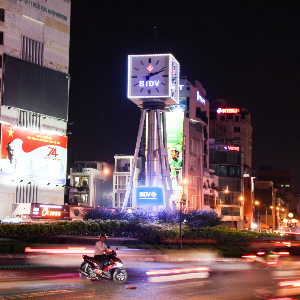  Tháp đồng hồ 
