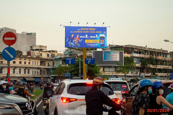  Billboard Tiểu đảo cầu Chà Và (đường Hải Thượng Lãn Ông), Quận 5, Tp. Hồ Chí Minh 